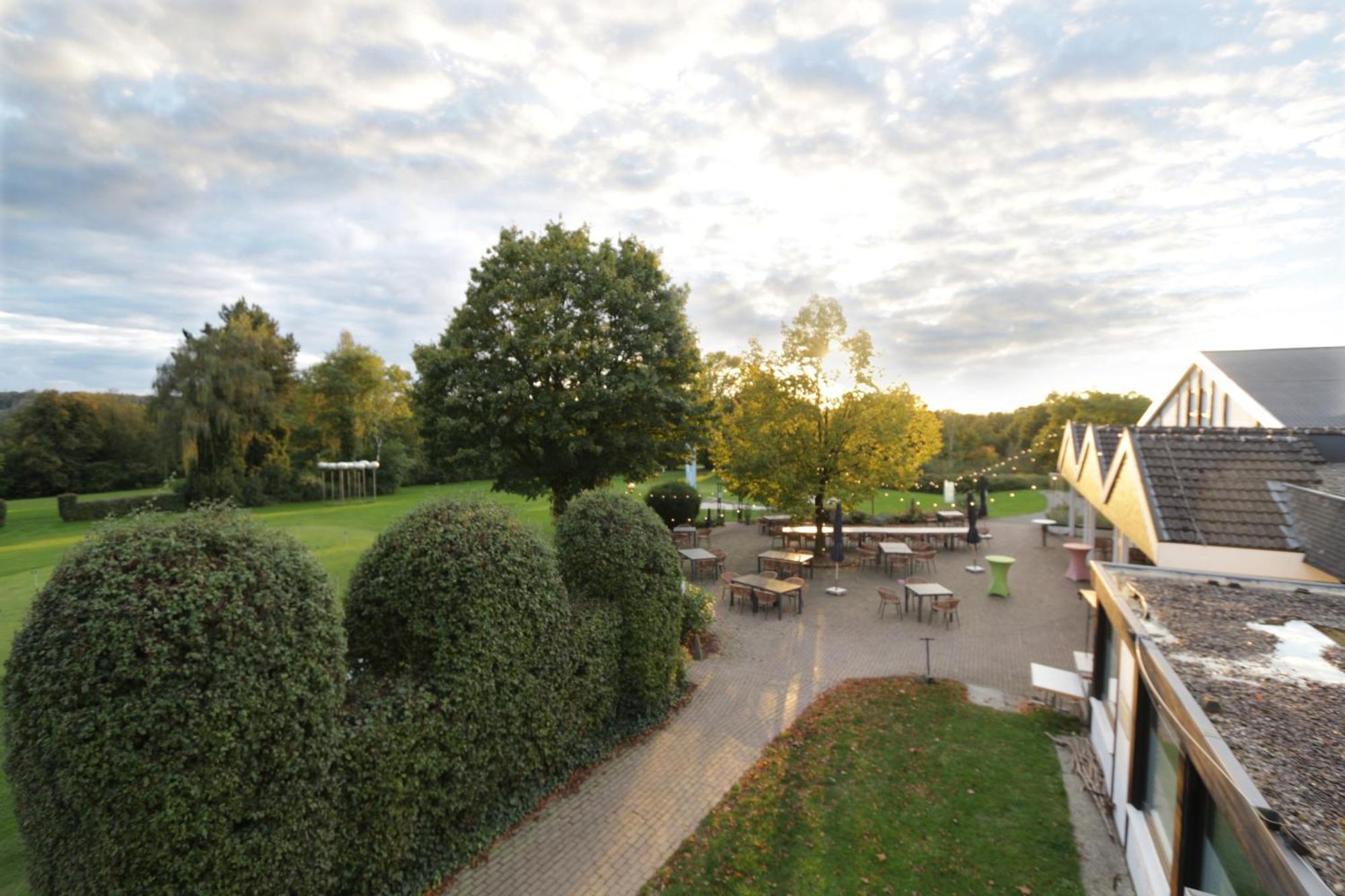 Gaestehaus Sportpark Nuembrecht Exteriör bild